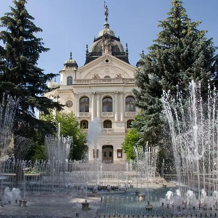 Отель Congress Centrum 3*